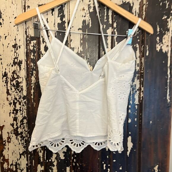 Women’s Lush white Boho lace crop darling cross cross tank. Size Small. - Picture 2 of 4